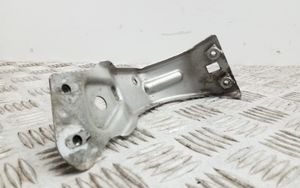 Volkswagen Jetta VI Supporto di montaggio del parafango 5C6821138