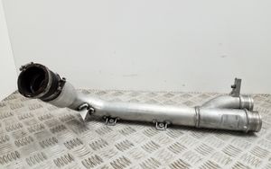 Volkswagen Touareg II Tube d'admission de tuyau de refroidisseur intermédiaire 7P0145941B