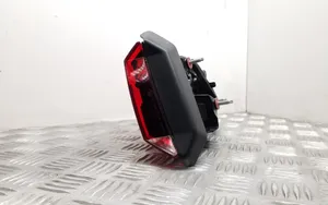 Audi Q3 F3 Lampy tylnej klapy bagażnika 83A945075