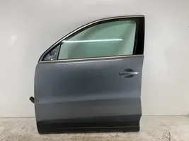 Volkswagen Tiguan Drzwi przednie 5N0831311