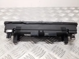 Audi A3 S3 8V Climate control unit 8V0820047B