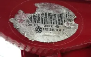 Volkswagen Touran II Lampy tylnej klapy bagażnika 1T0945094A