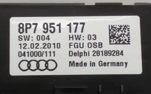 Audi A5 8T 8F Priekinių vietų apšvietimo žibintas 8P7951177