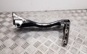 Audi TT TTS Mk2 Supporto di montaggio del parafango 8J0821136F