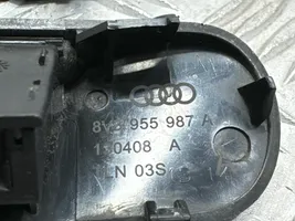 Audi A3 S3 8V Dysza spryskiwacza szyby przedniej / czołowej 8V3955987A