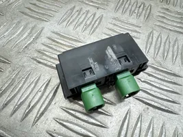 Volkswagen T-Roc USB-pistokeliitin 2GA863324B