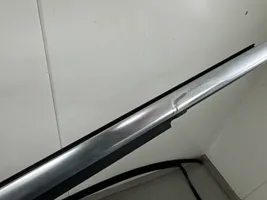 Volkswagen Tiguan Rivestimento modanatura del vetro della portiera anteriore 5N0837431