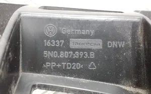 Volkswagen Tiguan Puskurin kannattimen kulmakannake 5N0807393B