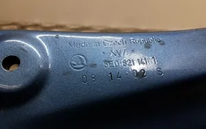 Skoda Octavia Mk3 (5E) Uchwyt / Mocowanie błotnika przedniego 5E0821141