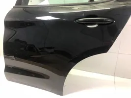 Alfa Romeo Stelvio Puerta trasera 