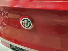 Alfa Romeo Stelvio Задняя крышка (багажника) 