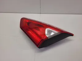 Nissan Pulsar Lampy tylnej klapy bagażnika 