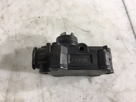 Mercedes-Benz E W210 Pompe d'injection de carburant à haute pression A6110900250