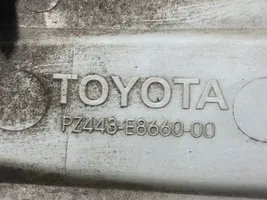 Toyota Avensis T270 R16-pölykapseli PZ443E866000