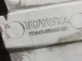 Toyota Avensis T270 Kołpaki nieoryginalne R16 PZ443E866000