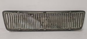 Volvo S70  V70  V70 XC Grille calandre supérieure de pare-chocs avant 9151669