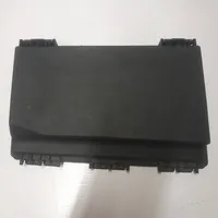 Opel Astra H Fuse box cover 015349241