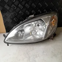 Mercedes-Benz Vito Viano W639 Lampa przednia 24669900