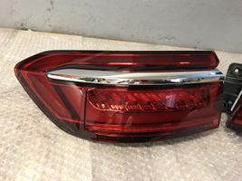 Audi A8 S8 D5 Lampy tylne / Komplet 