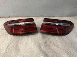 Audi A8 S8 D5 Lampy tylne / Komplet 