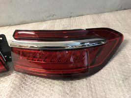 Audi A8 S8 D5 Lampy tylne / Komplet 