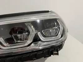 BMW X3 G01 Lampa przednia 8739653-01