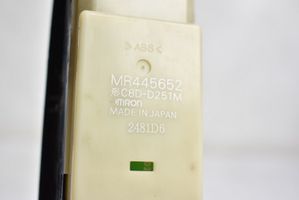 Mitsubishi Pajero Interruttore di controllo dell’alzacristalli elettrico MR445652