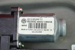 Skoda Fabia Mk2 (5J) Elektryczny podnośnik szyby drzwi tylnych 5J4839402A