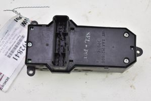 Honda City Interruttore di controllo dell’alzacristalli elettrico M21696
