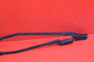 Volvo XC60 Front wiper blade arm 30753525