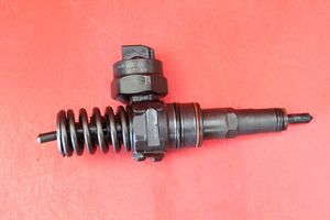 Seat Alhambra (Mk1) Injecteur de carburant 038130073H