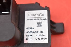 Ford Focus Реостат вентилятора печки AV6N-19E624-AA