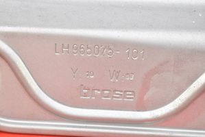 Ford Kuga I Elektryczny podnośnik szyby drzwi przednich 7M51-R045H17-A