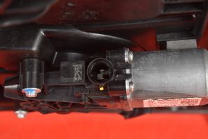 Hyundai Elantra VI Alzacristalli della portiera anteriore con motorino 82470-F2330