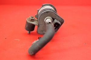 Audi A4 S4 B8 8K Pompe à carburant 8K0261163D