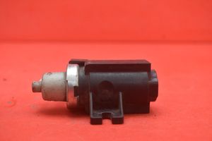 Hyundai Matrix Vacuum valve 72190316