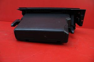 Renault Megane III Glove box 681080008R