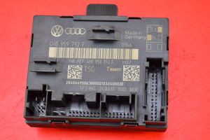 Volkswagen Touareg II Relay mounting block 4H0959795B