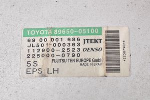 Toyota Avensis T270 Releen moduulikiinnike 89650-05100