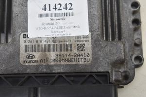 Hyundai i30 Rėlių montavimo blokas 0281016491