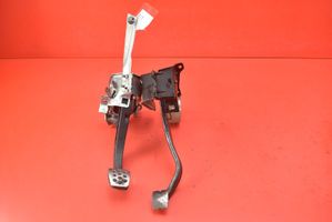 Opel Tigra B Accelerator throttle pedal 13138760