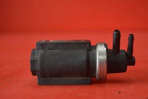 Audi A4 S4 B5 8D Vacuum valve 8D0906627