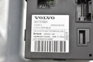 Volvo V50 Elektryczny podnośnik szyby drzwi przednich 8679081-RH