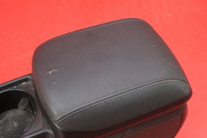 Volvo V50 Center console 8687408