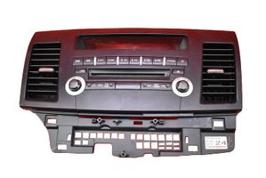 Mitsubishi Lancer VIII Radio/CD/DVD/GPS-pääyksikkö 8002A378XA