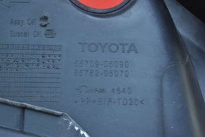 Toyota Avensis T270 Zierleiste Scheibenwischer 55708-05120