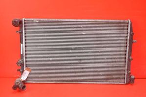 Volkswagen Polo IV 9N3 Dzesēšanas šķidruma radiators 6Q0121253R