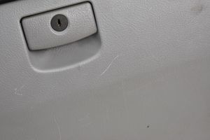 KIA Sorento Rivestimento del vano portaoggetti del cruscotto 