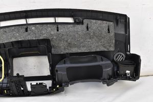 Toyota Avensis Verso Kojelaudan hansikaslokeron lista 55311-05070