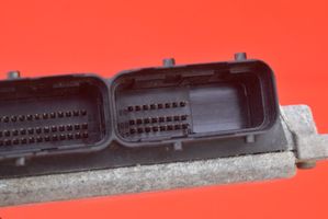 Opel Zafira A Komputer / Sterownik ECU silnika 0281010021